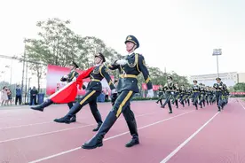 亮相，校园精锐之师！——记中央财经大学首届国旗护卫队诞生图片