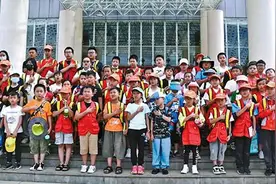 玉溪日报小记者走进国防兵器园图片