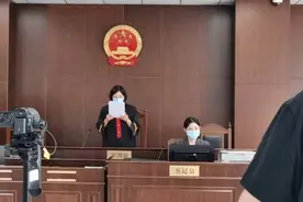 壹现场丨手表试戴过程中突然滑落 店家向女顾客索赔维修费3万余元图片
