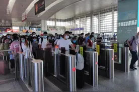 暑假带孩子旅游的家长注意了图片