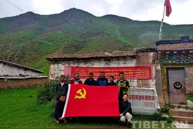调研路上一次生动的党日活动图片