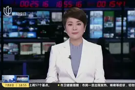 交警加强执法  “骑乘电动自行车不戴头盔”罚款30元