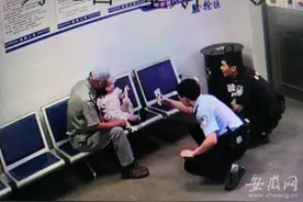 淮南2岁萌娃醒来走出门找妈妈 凌晨街头独行图片
