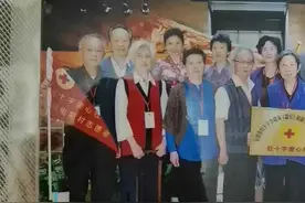 安徽合肥一小区33位老人相约捐献遗体 捐献者：这是利国利民利己的好事视频封面