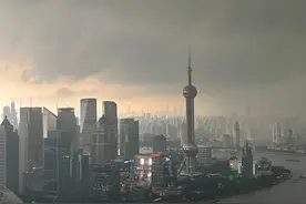 直击上海暴雨白天如黑夜现场 网友：世界末日的感觉图片
