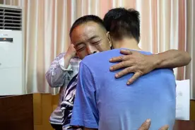 认亲画面太戳泪！绵阳民警“反拐寻亲工作室”让更多孩子回家……图片