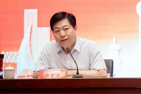 郑州银行行长申学清寄语新员工：“躺平”不是青春的底色 奋斗才是青春的主流图片