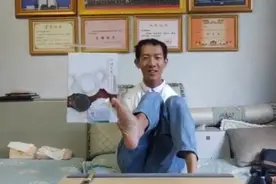 无臂男孩彭超如愿收到同济大学录取通知书视频封面