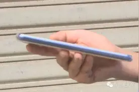 乐山11岁男孩私买手机，家长要求退款遭拒。商家：怪你没把娃教好图片