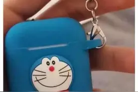 蓝胖子回到手中，他感叹：“可以永远相信警察叔叔 !!! ”图片