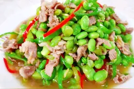 没有人可以逃得过妈妈的爱，毛豆炒肉的美食诱惑图片