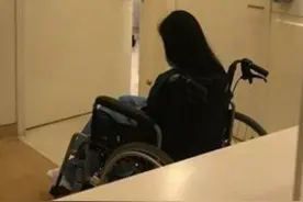 杭州姑娘暴雨里走一趟，脚变成这样！医生都吓一跳图片
