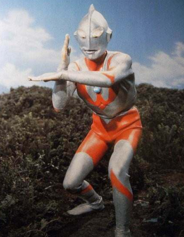 奥特曼只能战斗3分钟？周杰给奥特曼配过音？......宇宙顶流奥特曼出道55周年！这些冷知识快来get→