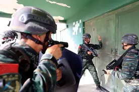 “反恐尖刀中队”，10个一等功图片