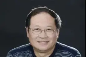 「原创·红雨访谈」追溯百年历程 彰显中国精神——访著名词作家车行（第一集）图片