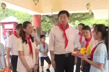《国家重点保护野生动物名录》调整 鹩哥画眉等鸟类被列入国家二级保护动物视频封面