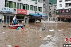 四川巴中持续强降雨 紧急发布地质灾害黄色和橙色预警图片