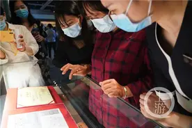 重庆脱贫攻坚展开展 2300多件实物和照片讲述脱贫故事图片
