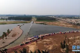 石家庄：滹沱河生态修复三期工程正式通水图片