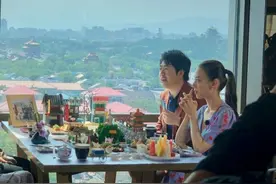 郎朗携混血爱妻录综艺 吉娜搂老公脖子狂撒“狗粮”图片