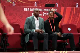 美国男篮奥运热身赛爆冷不敌尼日利亚，杜兰特17分难掩尴尬图片