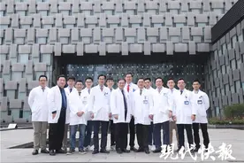 脊柱侧弯住院高峰来了，“周末手术”减少排队等病床时间图片