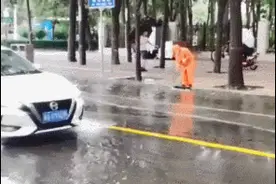 京津冀严阵以待迎战暴雨！网友：气氛已烘托到位……图片