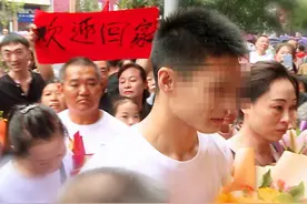 四川两岁娃“走失”后辗转河南三个家庭 28年后终于回乡与亲生父母团圆图片