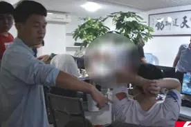 抠脚汉冒充“白富美”骗男性网友投资，长沙县警方破获跨境电诈案图片