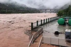 四川巴中持续暴雨，应急管理部门：预计10月份汛期结束视频封面