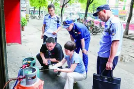 违规使用“双阀瓶”隐患多 三单位联合排查“定时炸弹”图片