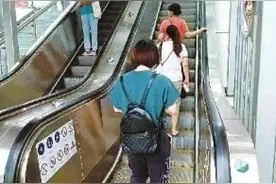 武汉8座人行天桥已装电梯，今后新建天桥会考虑设电梯图片
