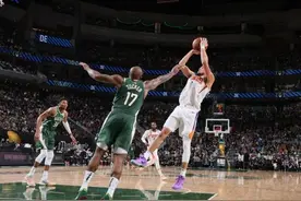 NBA总决赛：雄鹿120-100战胜太阳图片