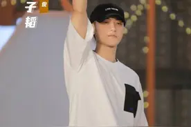 《萌探探探案》聚焦代际沟通 黄子韬谈与父亲往事痛哭图片