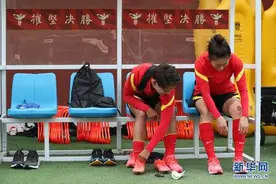 中国女足宣布东京奥运会参赛名单并进行训练图片