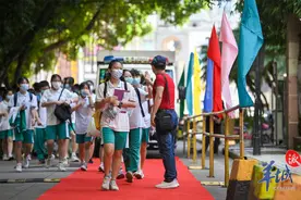 广州中考爆冷门，格局变了？新兴势力VS传统豪门，最终百姓受益图片