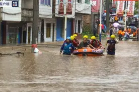 洪峰过境！四川达州消防成功营救被困群众75人 转移197人图片