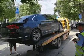 @南阳所有违停车主：你的爱车可能已经被拖走了图片