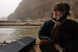 现场丨红了的张尕怂身上，半真半假的幽默和土地味成色未变图片