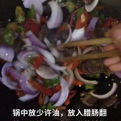 有了它干掉两碗饭不是事！超下饭的爆炒腊肠