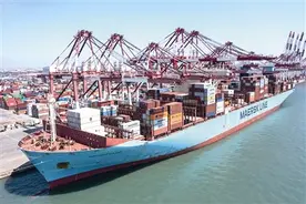海运费上涨 何以解“箱愁”？青岛集装箱制造企业正满负荷运转图片