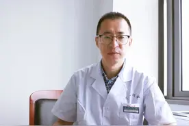72岁男子同时患胃癌和脾脏肿瘤！想不到两个器官都保住了！宁大附院新引进的这位胃肠外科专家擅长做“微创中的微创”手术图片