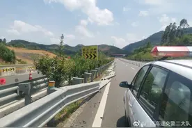 桂林-柳州往返车辆注意，这条高速施工图片