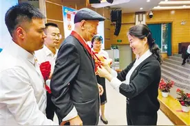 热心教育无怨无悔图片
