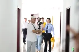 海报直击丨走失28年的聋哑母亲与儿女团聚，女儿：我也有妈妈了图片