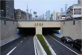 外滩隧道照明系统升级基本完工图片