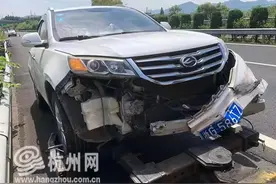 女司机穿拖鞋开车出事故 近期高速交警严查这种不安全行为图片
