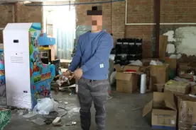 工地里的两台游戏机，竟牵出一宗大案，3700余人被抓图片