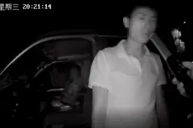 目睹“糊涂爸爸”酒驾被查，9岁儿子哭了，交警的做法很暖心图片