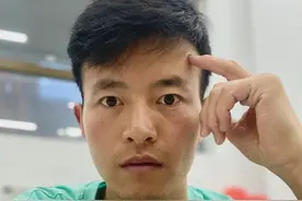 来自云南的这位老师请学生吃火锅走红！他说，未来用行动温暖人生图片